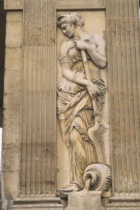 Frankrijk, Parijs, Les Halles, Fontaine des Innocents, stenen beeldhouwwerk, standbeeld van vrouw