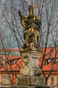 Standbeeld van Sint Augustinus van Hippo op de Karelsbrug