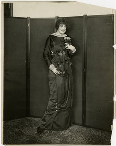Jurk, gedrapeerd, Gimbels, ca. 1905-18 door Jessie Tarbox Beals