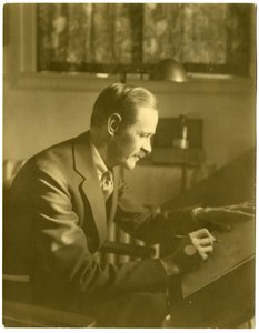Fontaine Fox, cartoonist, ca. 1911-40 door Jessie Tarbox Beals