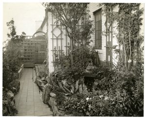 Tuin van mevrouw Regina Jais, ca. 1936-37