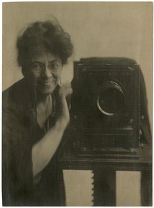 Jessie Tarbox Beals, zelfportret met camera