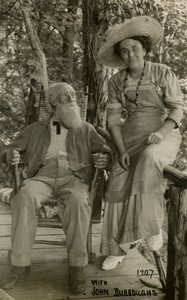 Met John Burroughs 1907 door Jessie Tarbox Beals