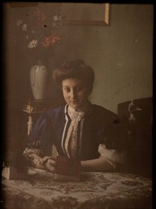 Vrouw aan tafel