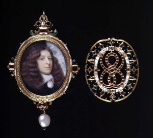 Miniatuur van een onbekende man, in een gouden en met juwelen versierde lijst en deksel, c.1660 door John (attr. to) Hoskins