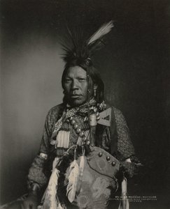 Runs Medicine, Arapahoe, 1898-1899 door John K. Rose