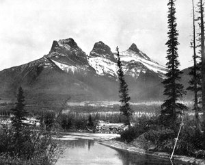 De drie zusters, Canmore, Canadian Pacific Railway, 1893 door John L. Stoddard