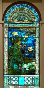 Pauwen en pioenen II door John La Farge