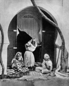 Groep Moorse vrouwen, Algerije, ca. 1890 foto door John Lawson Stoddard (1850-1931) Reiziger en Conferencier Educatieve publicatie voor -Chicago (zw/w foto)