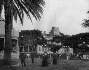 Het Koninklijk Paleis in Honolulu op de Sandwich-eilanden door John Lawson Stoddard