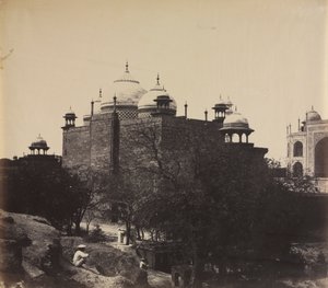 Taj Mahal, Achteraanzicht van het Rusthuis, met Figuur, ca. 1858-1862 door John Murray