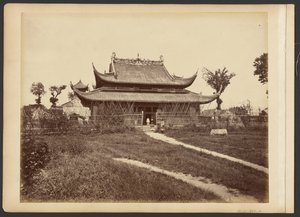  door John Thomson