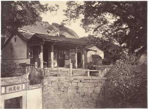  door John Thomson