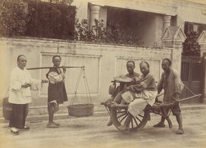 Passagierskruiwagen, Shanghai door John Thomson