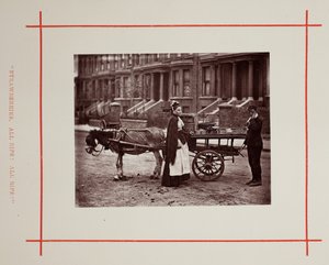 Aardbeien. Alle rijp! Alle rijp!, 1877 door John Thomson