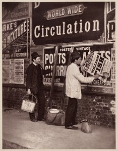  door John Thomson