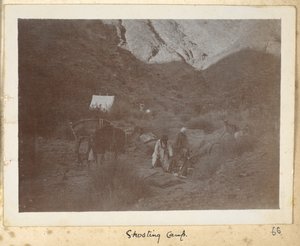 Razavi Khorasan Provincie, Iran, ca. 1908 (zw/w foto) door John Williams Watson