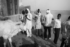 Manikarnika Ghat, Varanasi, 2016 (foto) door Jon Nicholson