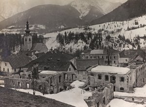 puin in Tarvisio (zwart-wit foto) door Josef Zohles