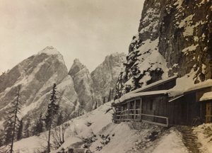 Album "Meine weltkriegs - Erinnerungen Zuid-West Front (Karinthië, Italië, Zuid-Tirol) 31/03/1915-12/11/1918 - Josef Zohles Wenen": militaire barakken in de Alpen door Josef Zohles