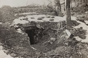 Album "Meine weltkriegs - Erinnerungen Zuid-West Front (Karinthië, Italië, Zuid-Tirol) 31/03/1915-12/11/1918 - Josef Zohles Wenen": militaire bunker