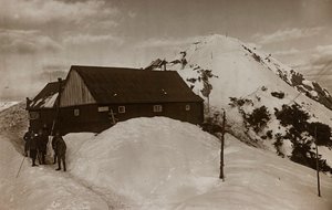 Album "Meine weltkriegs - Erinnerungen South-West Front (Karinthië, Italië, Zuid-Tirol) 31/03/1915-12/11/1918 - Josef Zohles Wenen": militaire barak