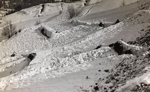 Album "Meine weltkriegs - Erinnerungen South-West Front (Karinthië, Italië, Zuid-Tirol) 31/03/1915-12/11/1918 - Josef Zohles Wenen": loopgraven in de sneeuw door Josef Zohles