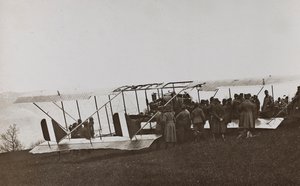 Album "Meine weltkriegs - Erinnerungen South-West Front (Karinthië, Italië, Zuid-Tirol) 31/03/1915-12/11/1918 - Josef Zohles Wien": Oostenrijkse soldaten en vliegtuig door Josef Zohles