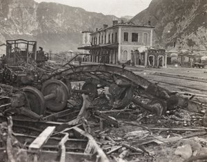 Album "Meine weltkriegs - Erinnerungen Zuidwestfront (Karinthië, Italië, Zuid-Tirol) 31/03/1915-12/11/1918 - Josef Zohles Wien": puin en schroot door Josef Zohles