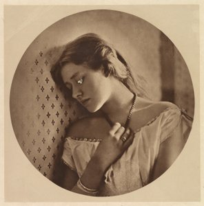 Ellen Terry, op zestienjarige leeftijd door Julia Margaret Cameron