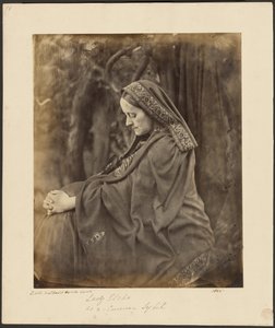 Dame Elcho als Cumeaanse Sybil door Julia Margaret Cameron