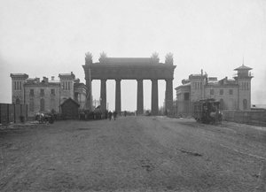 De Moskouse Triomfpoort in Sint-Petersburg, 1890s door Karl Karlovich Bulla