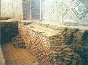 Interieur van de piramide, mogelijk een tempelcomplex, gebouwd door de Moche, ca. AD200-500 (foto) (voor detail zie 138729) door Katie Attenborough