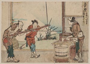 Een oudere man en twee jonge leerlingen bedienen handmatig een roermechanisme, Yoshiwara