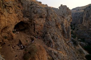 Amud Grot, Neanderthaler opgravingssite, Israël, 2008 door Kenneth Garrett