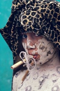 Olmec Enigma; Poncho Dans met "tijger"; Tenosique; Mexico door Kenneth Garrett