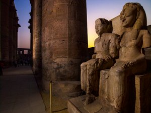 18e Dynastie; Nieuwe Koninkrijk; Egypte, Beelden van Toetanchamon en vrouw Ankhsenamun