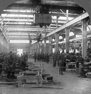 Amerikaanse legerwerkplaatsen voor wapens in Mehun-sur-Yèvre, Frankrijk, ca. 1918-1919