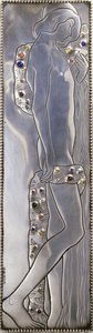 Inzetpaneel van een Weiner Werkstatte wit geschilderd eenpersoonsbed met een naakte androgyne figuur (detail), c.1904 door Koloman Moser