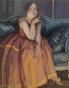 Vrouw die een sigaret rookt op een sofa