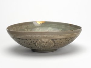 Kom met kraanvogels en wolken, ca.1150-1200