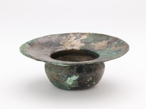 Leys pot of spuwbak, 12e-13e eeuw