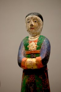 Decoratieve figuur van een graf. Polychroom gesneden hout, late Joseon periode door Korean School