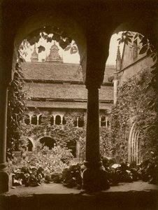 Hildesheim, Dom, Kreuzgang door Kurt Hielscher