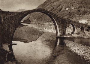 Italië: Ponte del Diavolo bij Lucca