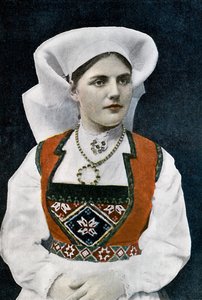 Vrouw in Noorse nationale klederdracht, ca. 1890