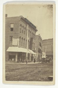 Hamlin  Co. Winkel door L. Thompson