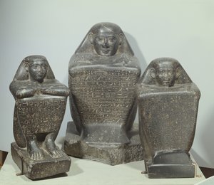 Blokbeelden van Akhamenru, Harwa en Amenemonet, 25e-26e Dynastie door Late Period Egyptian
