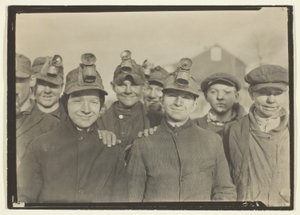 Brekerjongens in kolenmijn in Pennsylvania door Lewis Wickes Hine