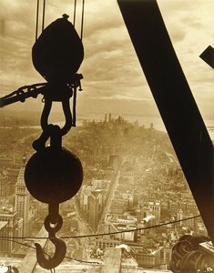 New York City vanaf het Empire State Building, 1931 door Lewis Wickes Hine